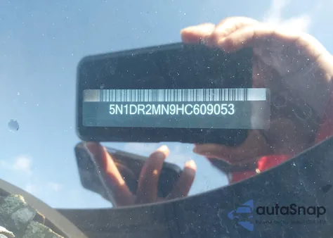 2017 Nissan Pathfinder Platinum z USA, uszkodzony, nr VIN 5N1DR2MN9HC609053